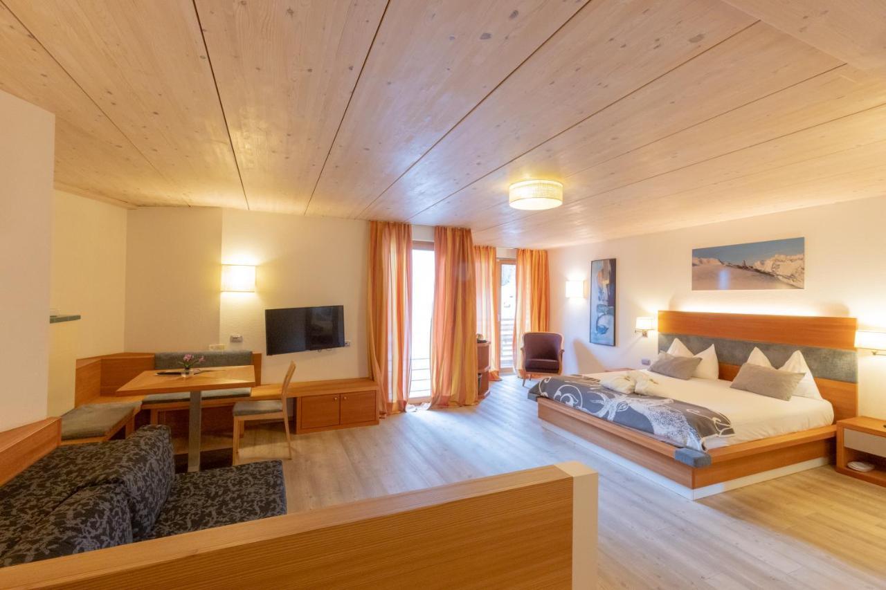 Berghotel Miramonti Tesero Esterno foto